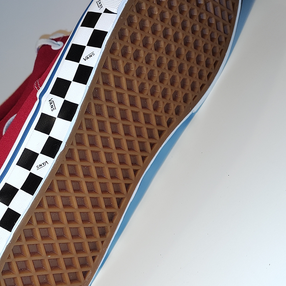 Vans Men's Red Canvas Sneakers - Picture 5 of 6